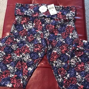 Lucky-Lotus purple/pink/cream floral leggings Sz-M